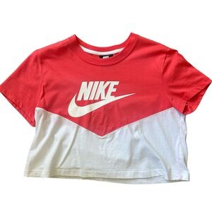 Nike Women’s Crop Top